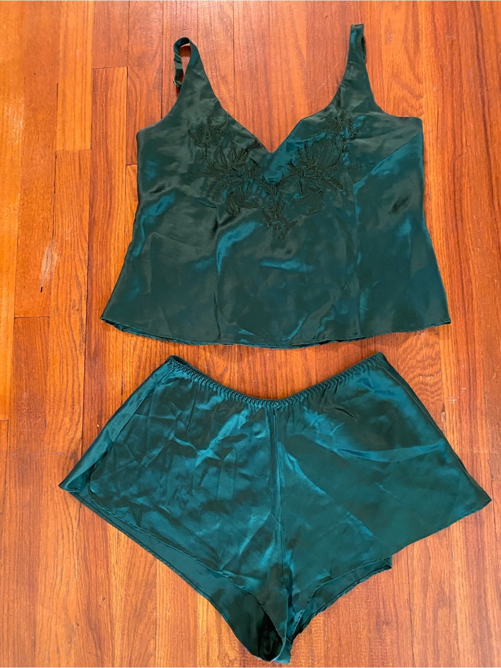 Vintage Gold Label Silk Camisole and Shorts size Medium
